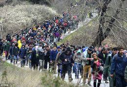 • si el trámite es realizado por un intermediario, debe presentar una autorización notariada y/o poder del otorgante, acta de nacimiento o matrimonio donde se demuestre la consanguinidad con el. Migracion Ecured
