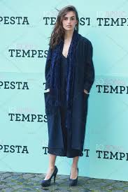 Tempesta ha soldi, carisma, fiuto per gli affari e pochi scrupoli. Simonetta Columbu Personaggio 1976 Foto Simonetta Columbu Conferenza Stampa Io Sono Tempesta Ivid It Galleria Fotografica Dei Film Dei Personaggi Delle Serie Tv