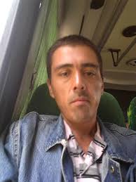 Buenas tardes. Estoy buscando a mi hermano, Alejandro ríos, nació el  22/06/82, tiene 43 años. Lo último que se de el es que vivía en barrio San  Vicente, Córdoba. Le gustaba mucho
