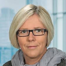 Alexandra Wagner's Instagram, Twitter & Facebook