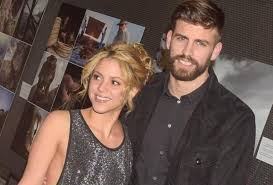 Cantando por un sueño, actualmente conocido como cantando, es un concurso televisivo de canto en formato de reality show emitido por eltrece y producido por laflia contenidos, bajo licencia de televisa. Shakira Y Pique Y Otras Parejas En Las Que La Mujer Es Mayor Que El Hombre