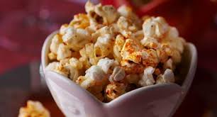 On S Amuse Avec Le Pop Corn 15 Idees Pour Grignoter Sucre Ou Sale En 2020 Alimentation Macaroni Au Fromage Piment Espelette