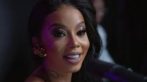 Kelly Khumalo distances herself from Senzo Meyiwa case, drops new music video