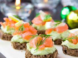 Toast Saumon Creme D Avocat Citronnee Et Aneth Recette Toast Saumon Avocat Saumon Toast Avocat