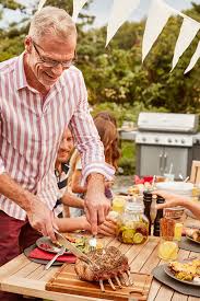 Aufgetischt Wird Was Vom Grill Kommt Mit Dem Weber Genesis Ii Grill Wirst Auch Du Zum Grillmeister Grillen Gr Weber Grill Outdoor Cooking Grilling