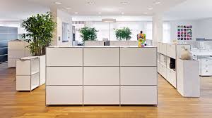 Bueromoebel Metall Highboard 3 Ordnerhohen Mit Metall Ausziehtueren Und Metall Klappturen Raumnutzung Mit Bueromoebel Metall Metallstuhle Metallschranke Regal