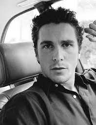 Christian charles philip bale (born 30 january 1974) is an english actor. Pin De Sasha Banbrook En Beautiful Portrait Men Christian Bale Hombres Hermosos Actores