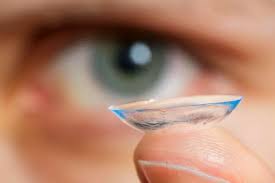 9 Efek Samping Penggunaan Lensa Kontak Yang Perlu Diwaspadai Halaman All Kompas Com