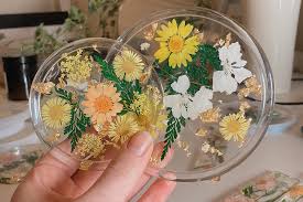 Check spelling or type a new query. How To Make Beautiful Floral Resin Art For Your Home Creative Endeavours