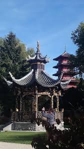 Epingle Par Laumzk Sur Pagode Japonaise Pavillon Chinois Bruxelles Pagode Japonaise Pagode Pavillon