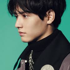 初初拍大陸同事做野覺得佢地好無禮貌次次問親野叫佢地覆都send = = 比我地心諗做乜膠無奈我地🙄🤔 後來先知原來大陸既= = 其實係叫我地等等=  =