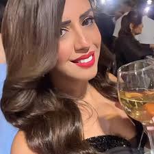 כשהרגע הכי אישי בחיים של נועה קירל הגיע, החתונה שלה, היא בחרה לעשות משהו לא  שגרתי: היא עלתה על הבמה והופיעה עם השיר החדש שלה "בריידזילה"😱🎤 אין ספק  שזה רגע שלא רואים