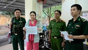 Bắt Nguyễn Thị Huyền, SN 2006 khi đang nhập cảnh từ Campuchia ...