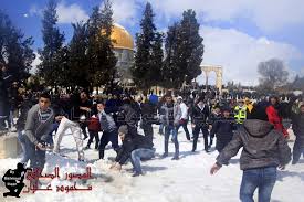 كيفية استعمال الثلج لعلاج أوجاع الظهر : Ø§Ù„Ù‚Ø¯Ø³ Alquds Ø§Ù„Ø«Ù„ÙˆØ¬ ÙÙŠ Ø§Ù„Ù‚Ø¯Ø³ Ø§Ù„Ø´Ø±ÙŠÙ Ùˆ Ø§Ù„Ù…Ø³Ø¬Ø¯ Ø§Ù„Ø§Ù‚ØµÙ‰ Facebook