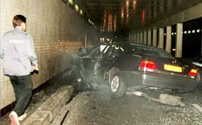 Một trong những cảm xúc của tôi luôn là sự bất lực. Cong NÆ°Æ¡ng Diana Náº¯m Cháº·t Trong Tay 2 Váº­t Du Ä'a Nháº¯m Máº¯t Lia Ä'á»i