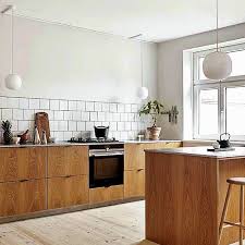 Matt had torn down (and then rebuilt) an old fence in our backyard and so we had a bunch of pickets i. 8 Of The Best Houseplants That Ll Thrive In Any Kitchen Kjokken Inspirasjon Leilighet Kjokken Moderne Kjokken