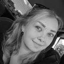 Mary Stea's Instagram, Twitter & Facebook