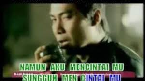 Aku mencintaimu lebih dari aku mencintai apapun atau siapapun di dunia ini. Lirik Lagu Tak Seindah Cinta Yang Semestinya Oleh Naff Cari Lirik Lagu Di Wowkeren Com