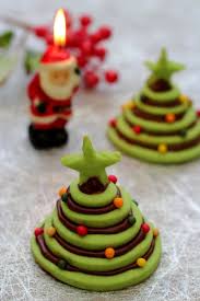 Sapin De Noel En Petite Piece Montee De Biscuits En 2020 Chocolat Noel Recettes Noel Repas Noel
