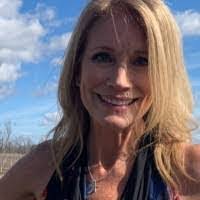 Renee Ballinger's Instagram, Twitter & Facebook