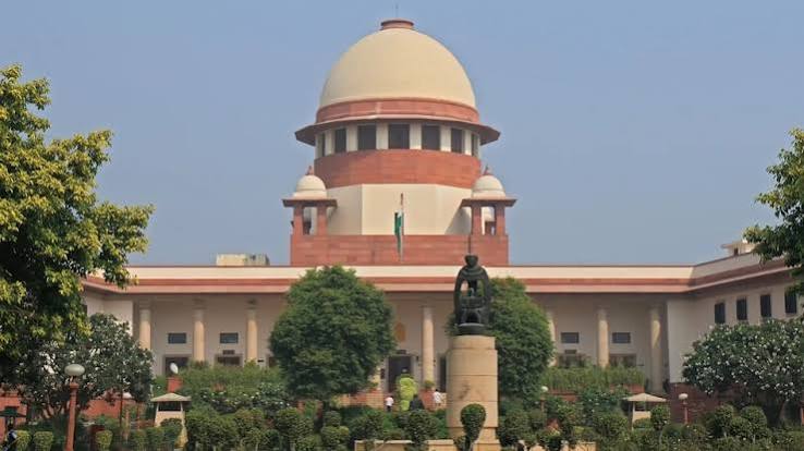सुप्रीम कोर्ट ने खारिज की स्कूलों में 'वंदे मातरम' अनिवार्य करने वाली याचिका - Supreme Court dismisses plea against making Vande Mataram compulsory schools ntc ntyv - AajTak