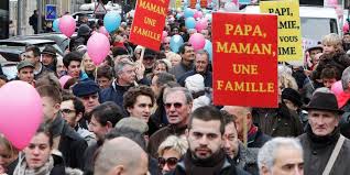 A ceux qui sont « outrés », « scandalisés » et se sentent « humiliés » par les termes « parent 1 » et « parent 2 », je vous rappelle que ça existait déjà. Vlxodwja7wewmm