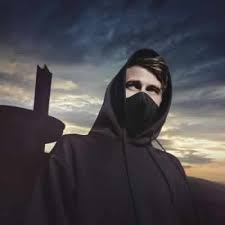 Alan walker is a record producer and dj born in northampton england on 24th of august 1997 but was raised and has lived in bergen norway since the age of 2. Alan Walker Download Gratis Baixar Musica