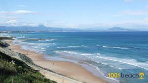 Eine hauptstadt ist ein symbolisches, zumeist auch politisches zentrum eines staates und sitz der obersten staatsgewalten: Strand Elfenbeinkuste Cote Des Basques