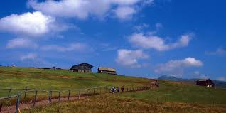 I've reached the rittner horn haus. Der Villanderer Hohenweg Wanderung