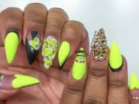 Create a neon nail outline by joining up two half moon's, one starting from the top and one starting from the bottom, with both meeting in the middle on one side. Vivid And Powerful 12 Diy Ideas For Neon Nails