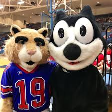 Amanda Knoy (@EarhartRocks17)