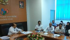 Kemudahan pelabuhan, urusan jual beli, sistem naungan, peranan orang laut dan kemudahan. Jdih Pemerintah Provinsi Riau Ekspor Riau Mencapai Rp1 27 Triliunl
