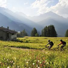Bardonecchia and its valleys offer an infinite number of alternatives for those who love walking in the mountains: Summer Holiday In Bardonecchia