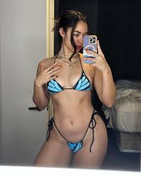 Anais Molina - Free pics, galleries & more at Babepedia