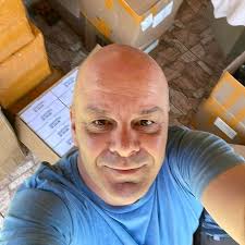 Dijo una vez Cillian Murphy, el actor detrás de Thomas Shelby: 'La  tranquilidad no se negocia. Con el tiempo, aprendes a quedarte en silencio  cuando no vale la pena discutir, a alejarte