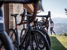 Micka from dmcx review tadej pogacar's colnago bike size 2020. Tadej Pogacar S Colnago V3rs