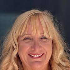 Relaxing mani pedi spots near my sister's place?