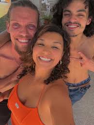 A beautiful moment between @rafzmbi98 and his sister @claudia.scanziani. We  loved your visit Claudia💕✨