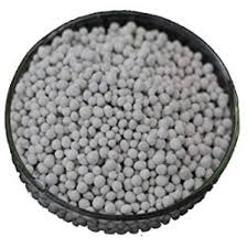 Calcium helps to strengthen plant cells and block pathogens from entering the plant body. 5 Best Fertilizer For Flowering Plants In India 2021 Review Comparison Buy Only Best