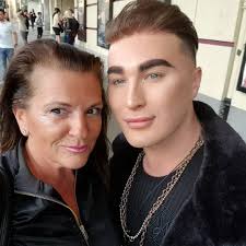 Watching Dear Viv has got me crying my eyes out. So so sad.. Who else have  seen it?