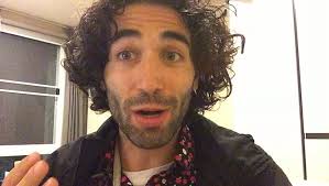 The Art of Fully Living: 1 Man. 10 Years. 100 Life Goals Around the World.  (ELEVATE): Gur, Tal: 9781549929618: Amazon.com: Books