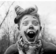 Anyone know who this actor is at the intro?