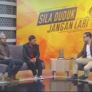 Ia sekali gus menceriakan suasana pembukaan dewan rakyat. Sila Duduk Jangan Lari Tv Alhijrah