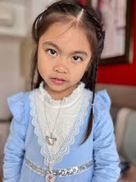 Trying out one of my mini pendants. Hard to play with my fat fingers lol