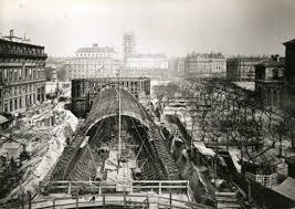 Montage Exterieur Des Caissons De La Station Cite Les Iles Metro Paris Vieux Paris Paris Photo