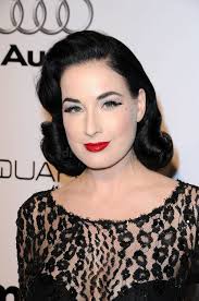 570 Photos de Dita