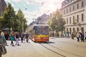 Das neue außendesign zeichnet sich durch starke blaue akzente aus, die die neue baureihe tw500 deutlich von den bisherigen fahrzeugen unterscheidet. Jubilaumsjahr Die Strassenbahn Feiert 125 Geburtstag Wurzburg Erleben