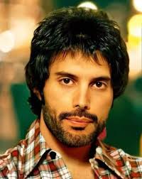 I almost didn't recognized Fred without his beard 😲 Always a man of faith.  American horror story-Asylum