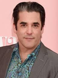 Jordan Bridges's Instagram, Twitter & Facebook