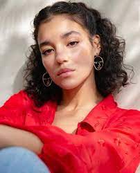 Curly Hairstyles For Over 60 With Glasses What Are The Curly Hairstyles Curly Hairstyles Pi In 2020 Medium Hair Styles Curly Hair Styles Curly Hair Styles Naturally